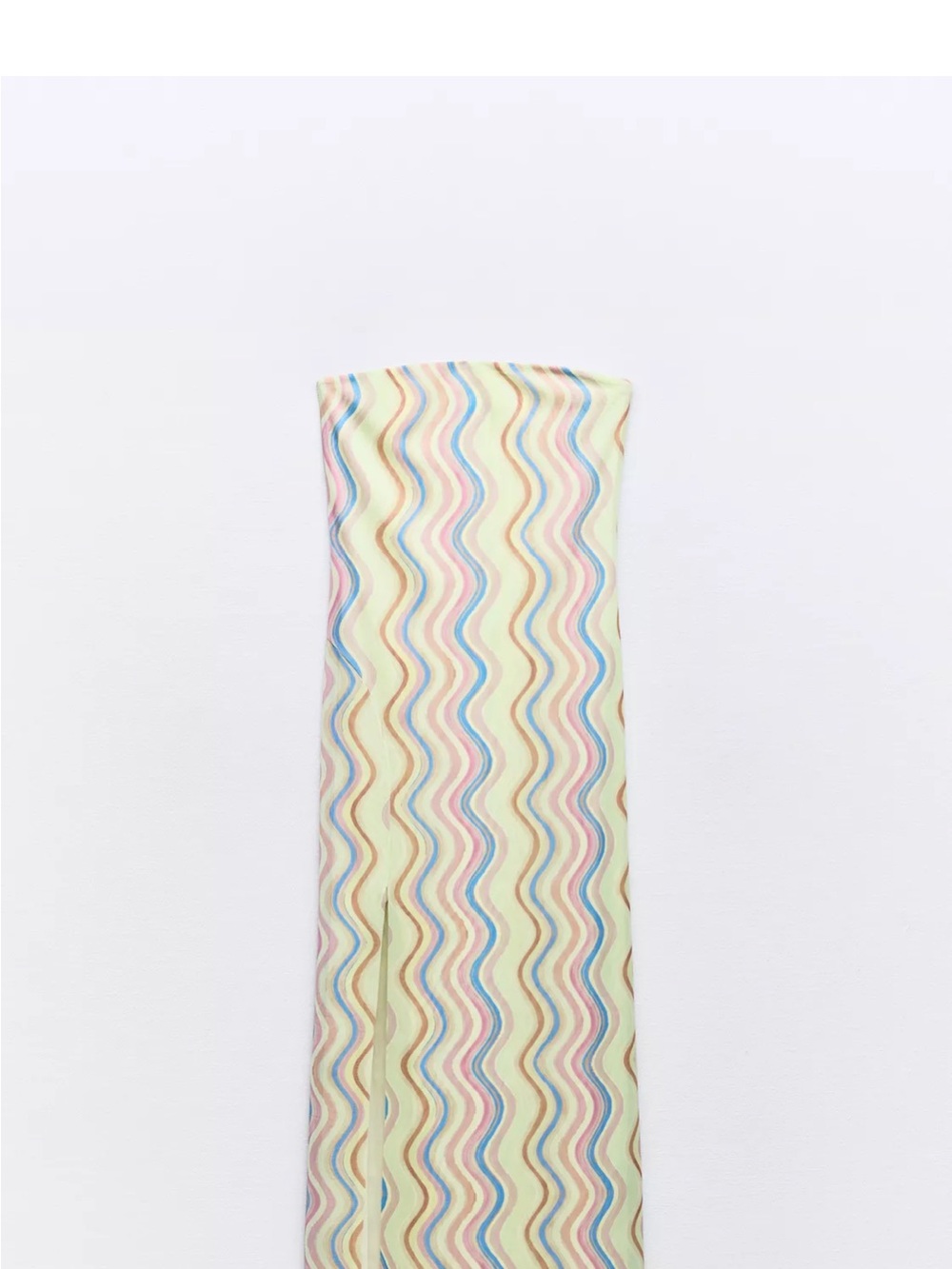 Zara Multicolor Wavy Maxi Dress — Pastel Waves on Cream
